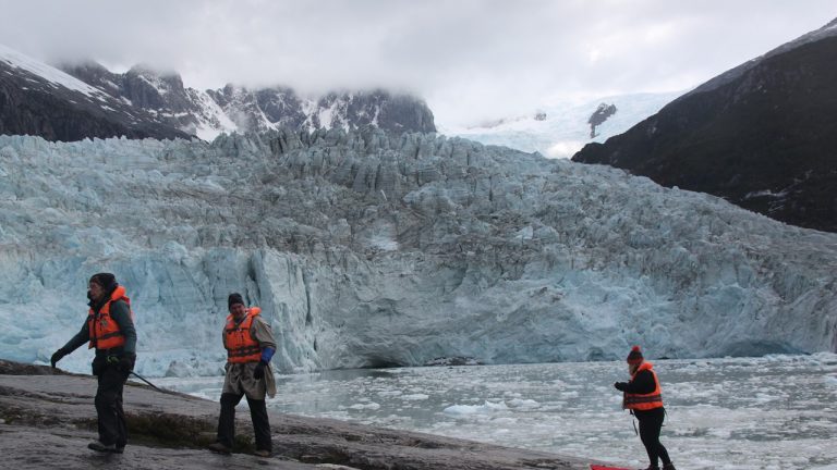 THE WILDERNESS BEYOND – TIERRA DEL FUEGO & THE CHILEAN FJORDS – Detomos ...